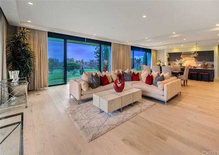 1121 Santa Barbara Dr Newport Beach, CA 92660