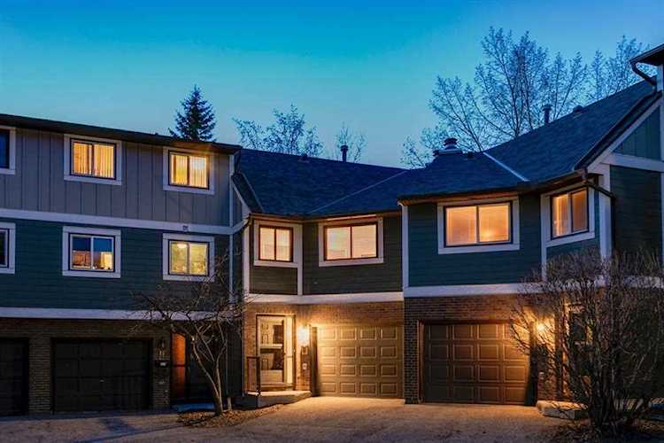 8533 Silver Springs Rd NW #18 Calgary, AB T3B 4A6
