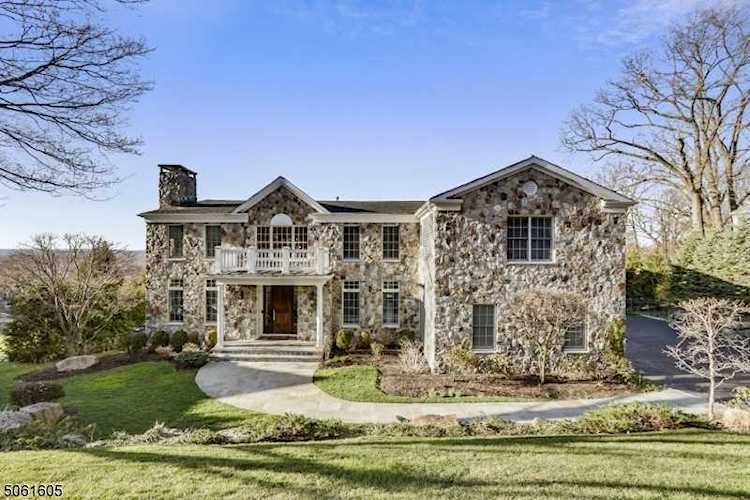 8 Jodi Ln Chatham Twp., NJ 07928
