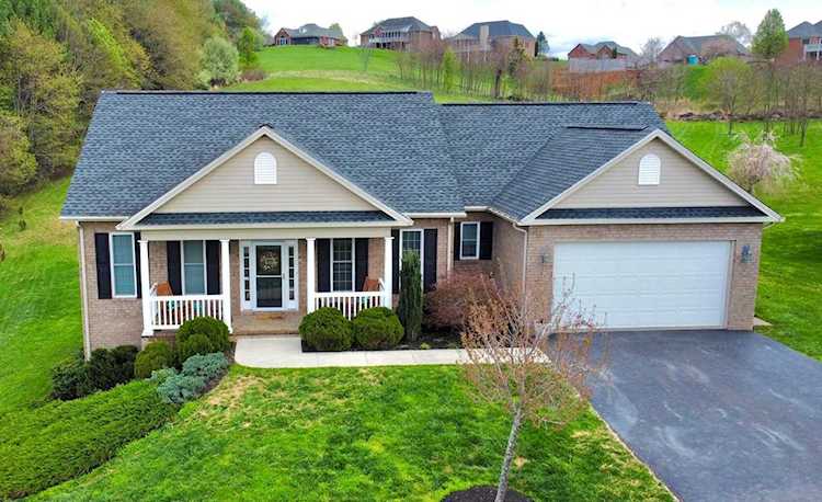 87 Antietam Hill Daleville, VA 24083