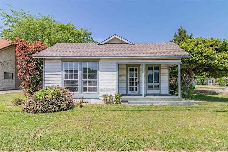 449 W Main Lewisville, TX 75057