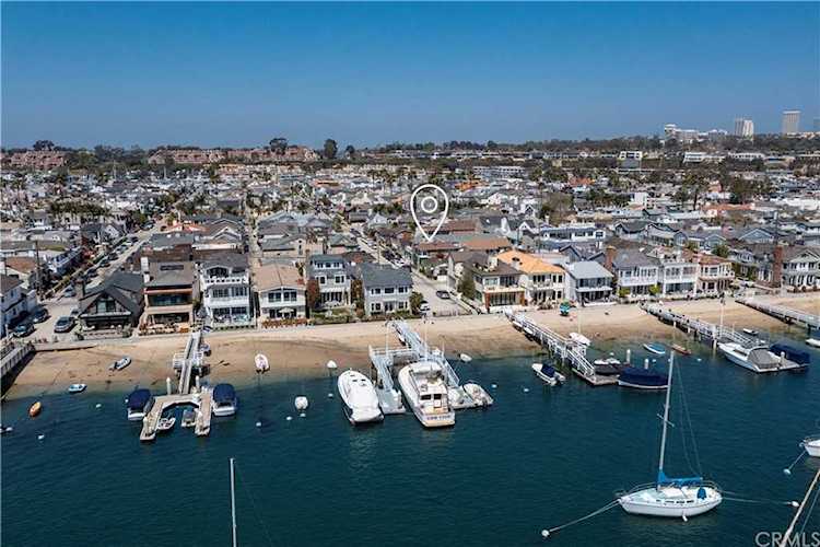 110 Apolena Avenue Newport Beach, CA 92662