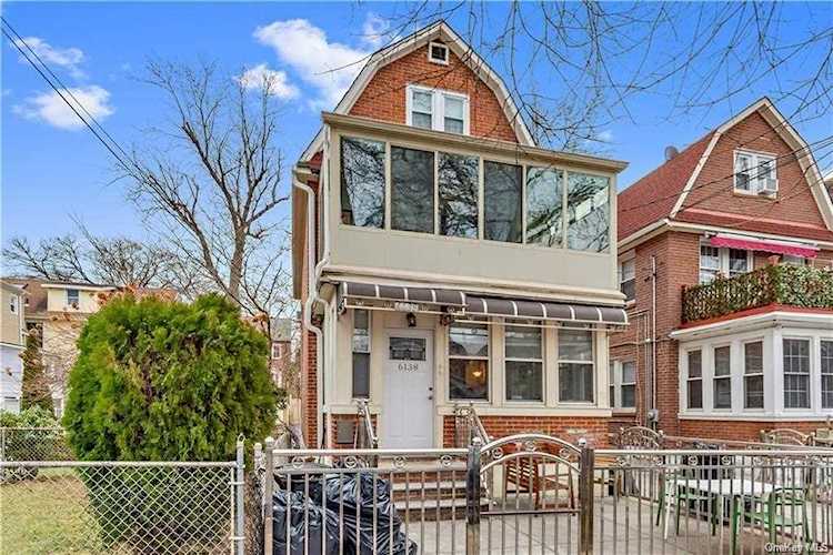 6138 Tyndall Avenue Bronx, NY 10471