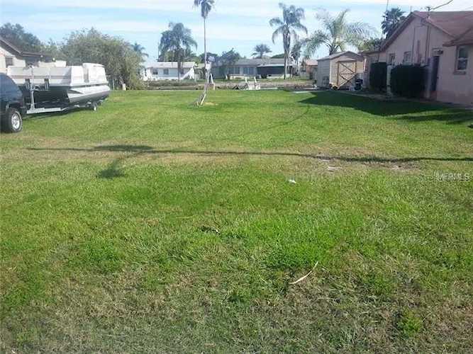 Evelane Dr Hudson, FL 34667
