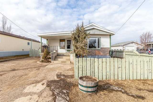 601 4 St W Bow Island, AB T0K 0