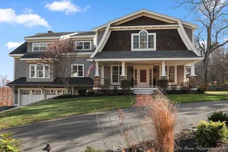 268 High St Topsfield, MA 01983