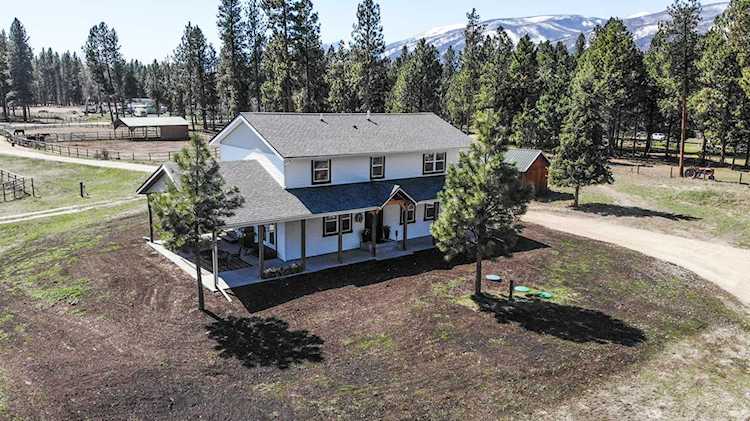 4354 Carolin Ln Florence, MT 59833