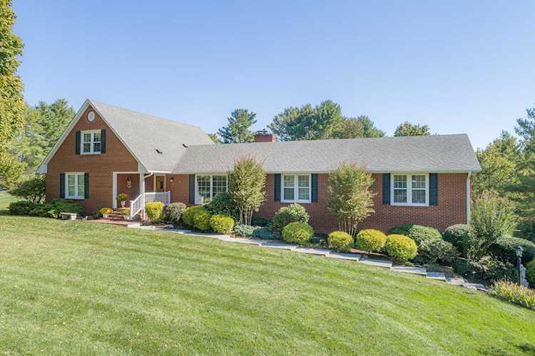 56 Hastings Daleville, VA 24083