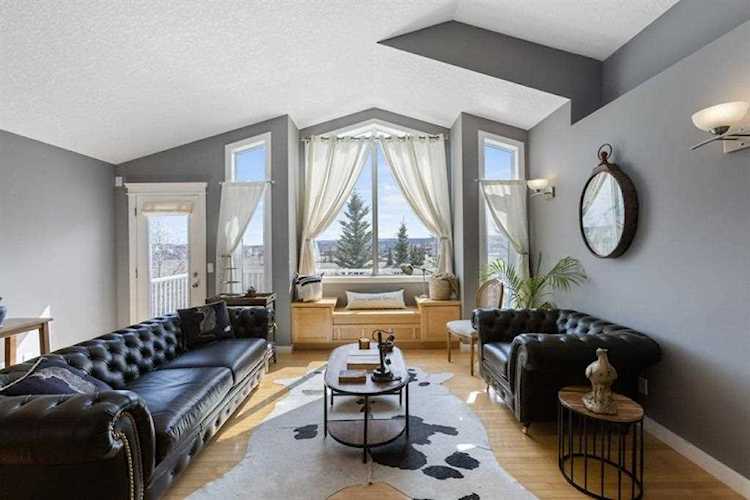 91 Evanspark Terrace NW Calgary, AB T3P 0B5