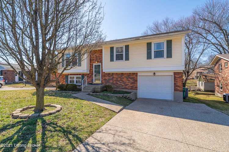 8306 Cloverport Dr Louisville, KY 40228 | MLS 1580291 Photo 1