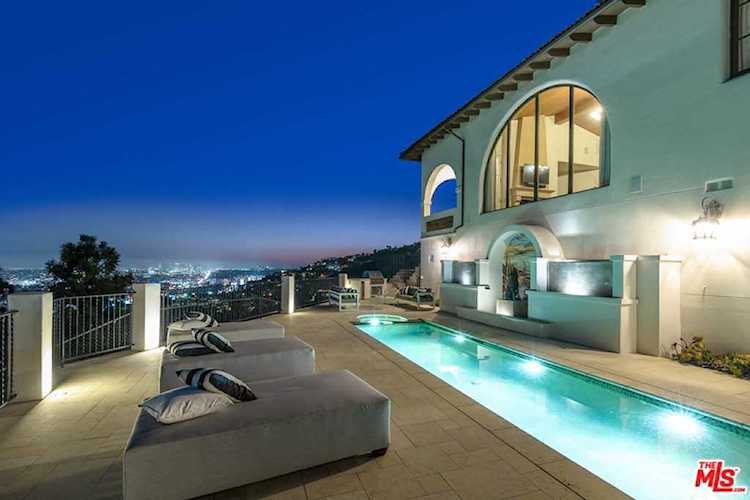 1924 N Wattles Dr Los Angeles, CA 90046