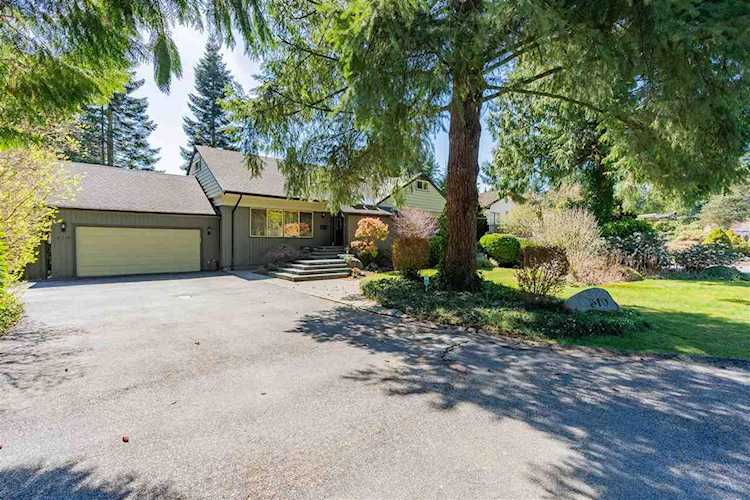 310 Macbeth Crescent West Vancouver, BC V7T 1V7