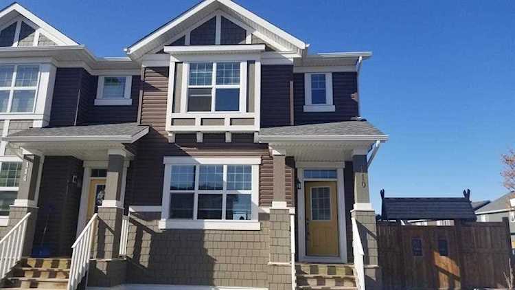 110 Auburn Meadows Ave SE Calgary, AB T3M 2E6