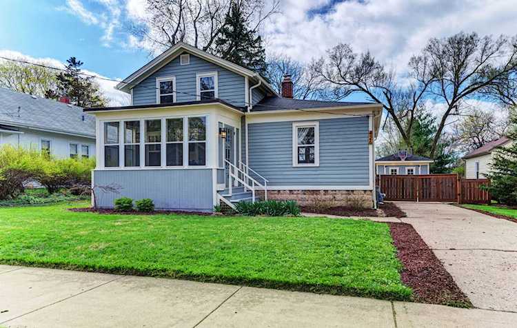 426 Elizabeth St Batavia, IL 60510