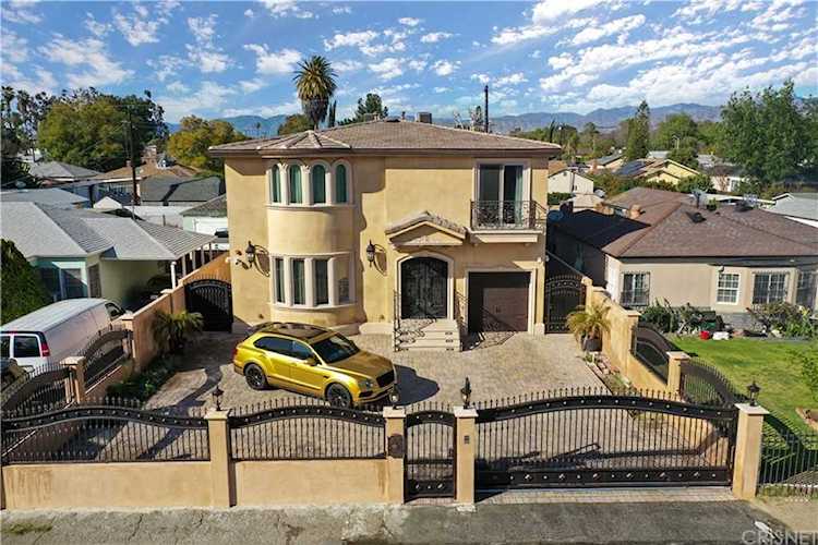 11501 Calvert St North Hollywood, CA 91606