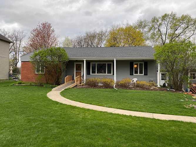 424 Locust Ln Roselle, IL 60172 | MLS 11055724 Photo 1