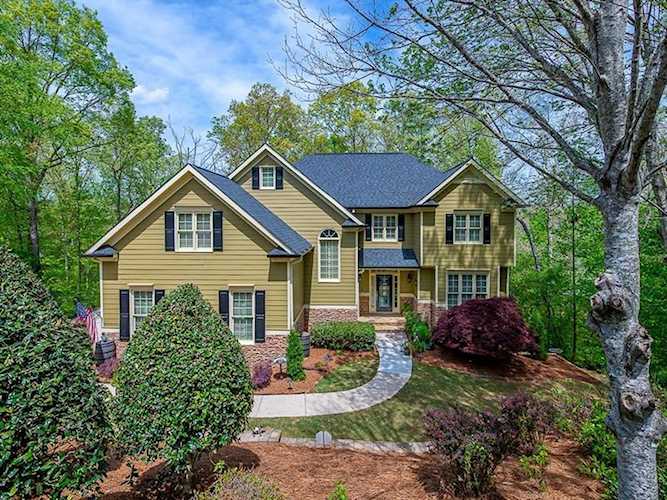 672 Montglade Ct Suwanee, GA 30024