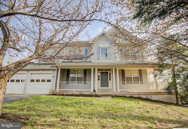 609 Talmadge Ct SE Leesburg, VA 20175