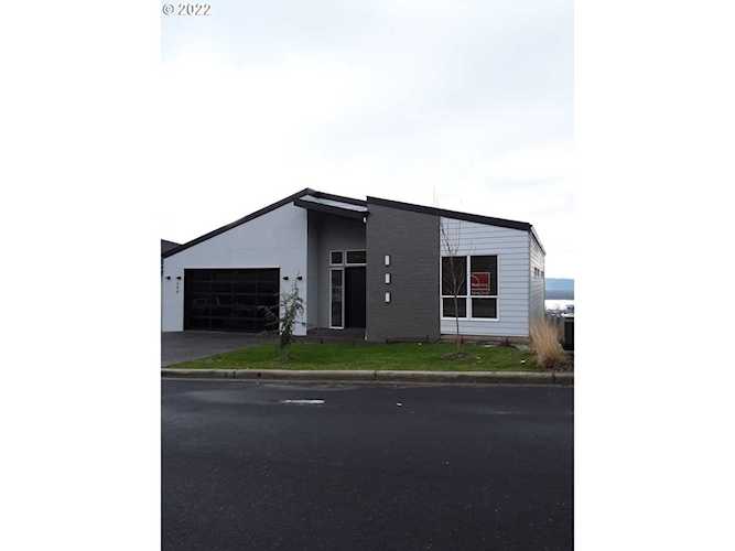 356 W W St Washougal, WA 98671