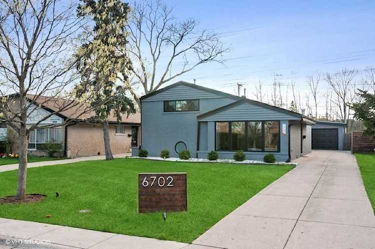 6702 N Kenneth Ave Lincolnwood, IL 60712