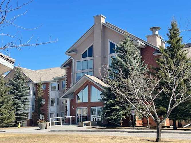 6868 Sierra Morena Blvd SW #222 Calgary, AB T3H 3R6