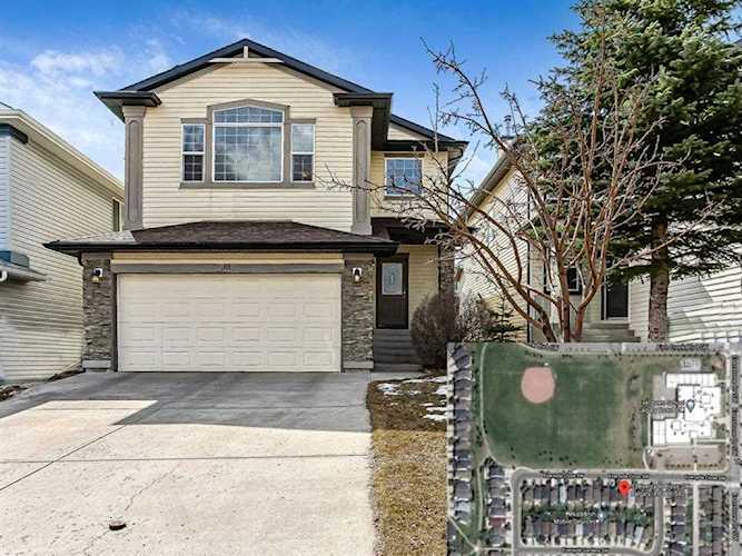 33 Eversyde Close SW Calgary, AB T2Y 5A2
