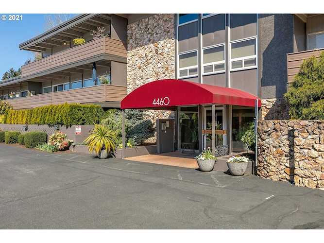 4460 SW Scholls Ferry Rd #7A Portland, OR 97225