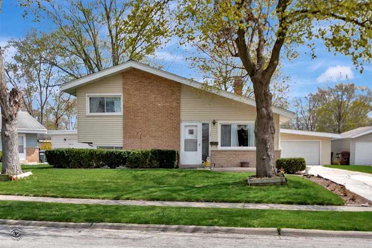 107 Willow St Park Forest, IL 60466