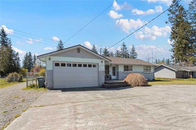 17826 16th St E Lake Tapps, WA 98391
