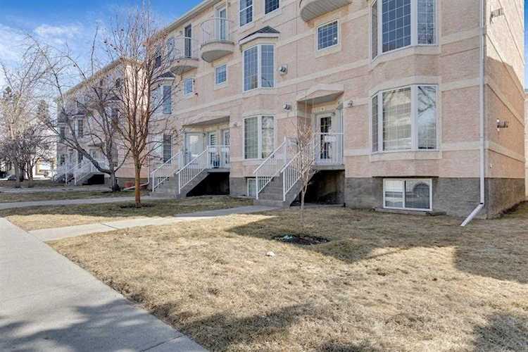 2208 29 St SW #9 Calgary, AB T3E 2K2