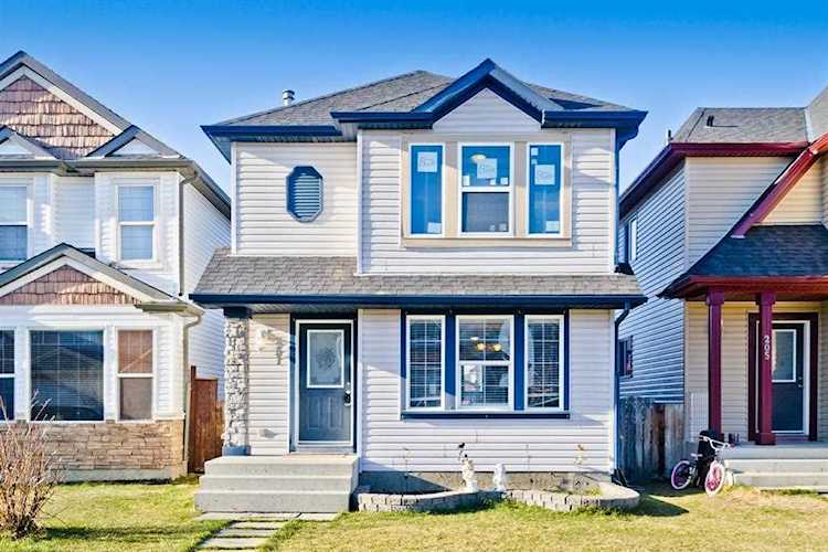 201 Saddlecrest Close NE Calgary, AB T3J 5B7