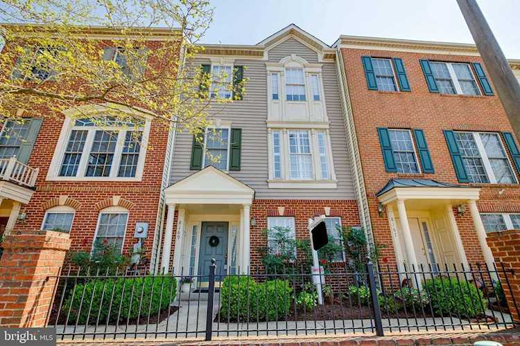 8169 Skelton Circle Falls Church, VA 22042