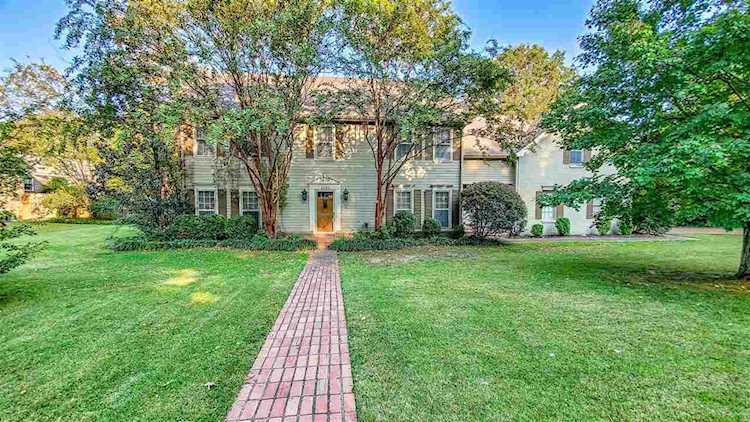 2860 Old Elm Ln Germantown, TN 38138