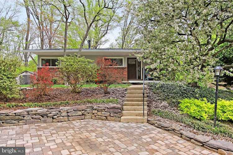 7706 Martel Place Springfield, VA 22152