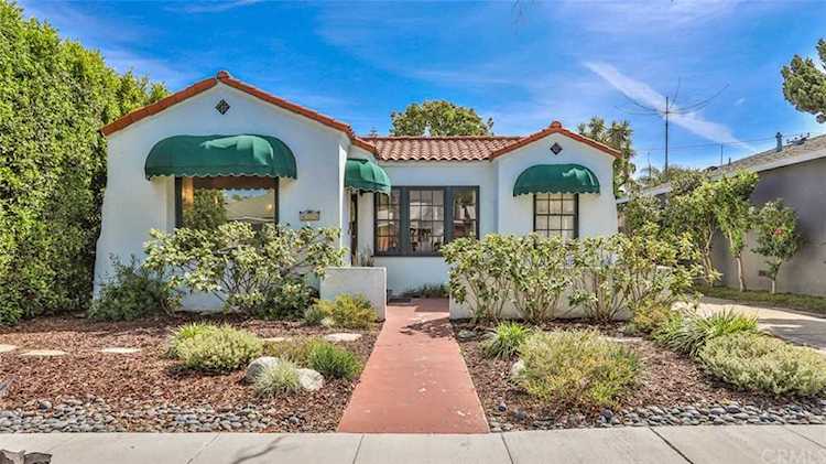 824 Roswell Avenue Long Beach, CA 90804