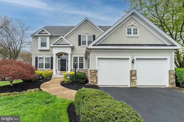 25896 Roper Ln Chantilly, VA 20152