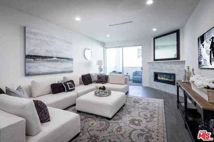 12045 Guerin St #303 Studio City, CA 91604