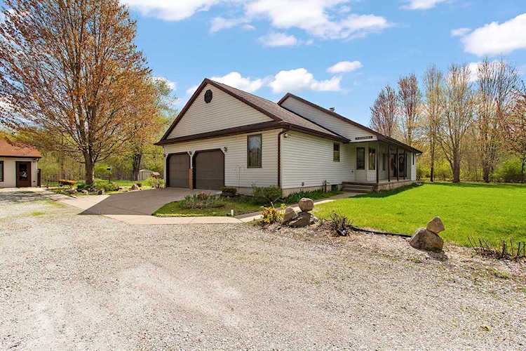 16294 E 3500N Rd Momence, IL 60954