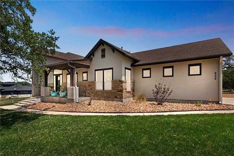 532 Oak Point CT Liberty Hill, TX 78642