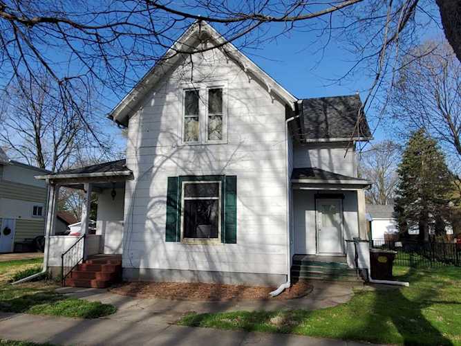 504 S 4th St Oregon, IL 61061
