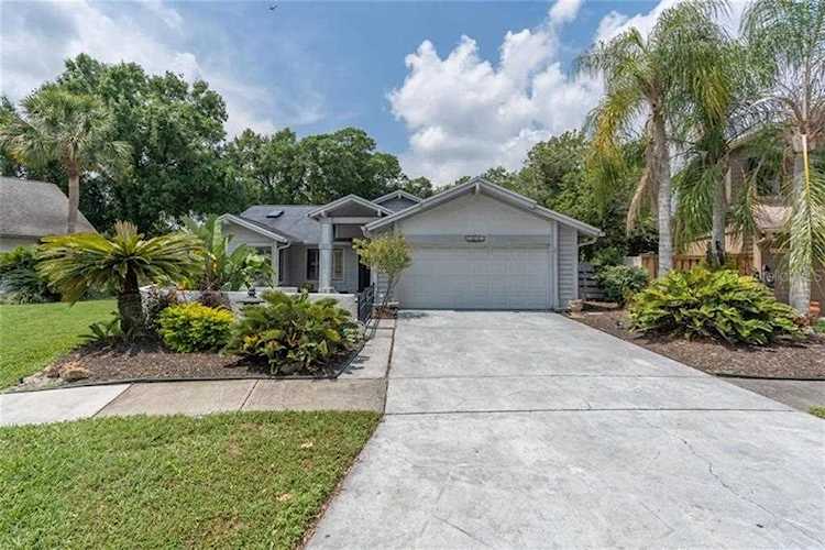 14663 Village Glen CIRCLE Tampa, FL 33618