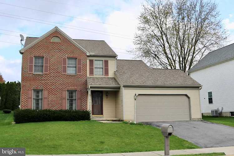 305 Oak Leaf Ln Lancaster, PA 17602 | MLS PALA180256 Photo 1