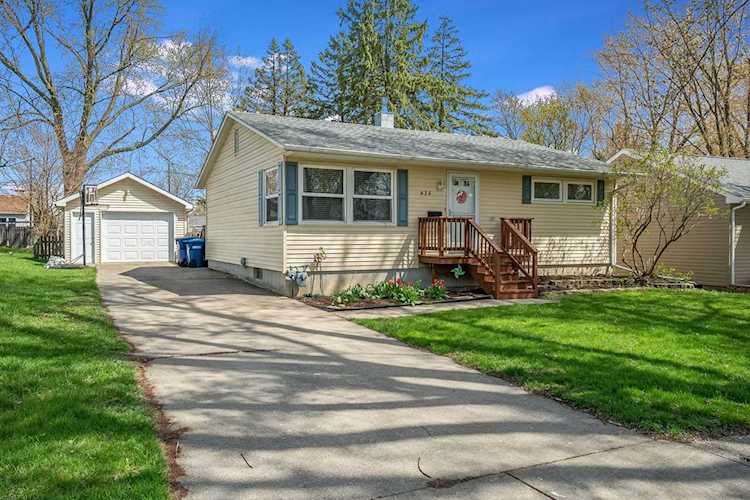 434 S 11th St Dekalb, IL 60115