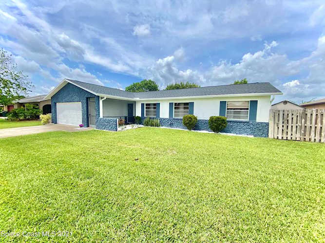 2592 Fulton Court Melbourne, FL 32935