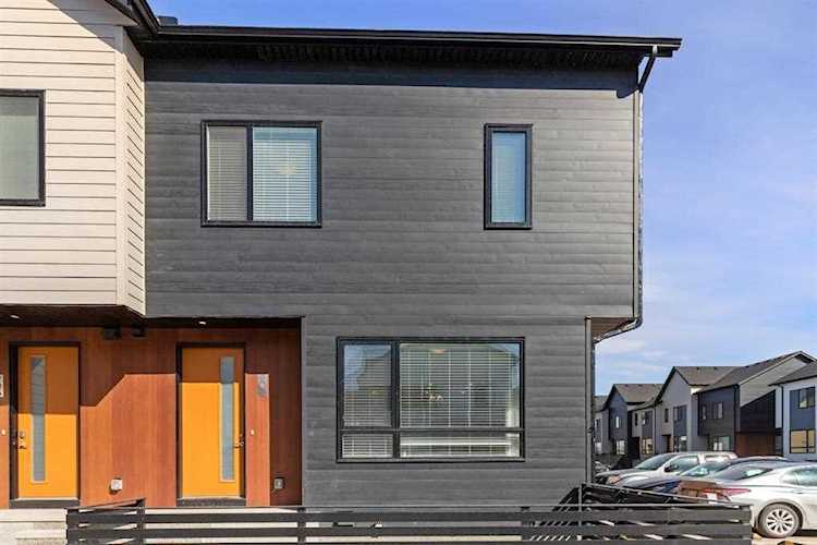 903 Redstone Crescent NE Calgary, AB T3N 1M3