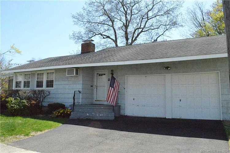 5 Pierce Avenue Bridgeport, CT 06604