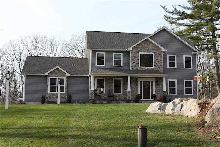 44 Austin Dr Cumberland, RI 02864
