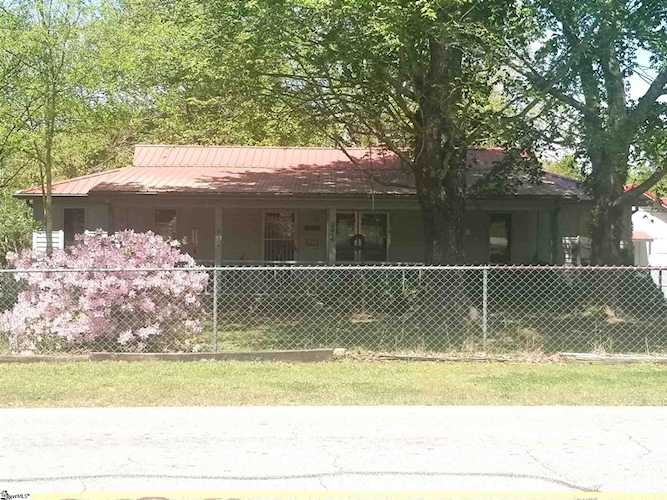 2216 Old Pendleton Rd Easley, SC 29642