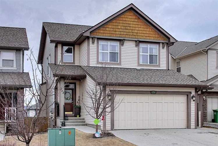 212 Heritage Bay Cochrane, AB T4C 0L5