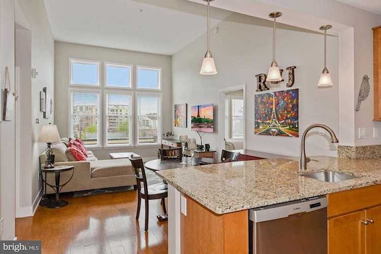 1511 Rolfe St #A402 Arlington, VA 22209